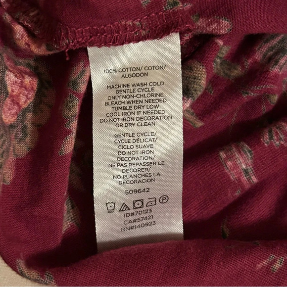 Ann Taylor LOFT Outlet Women XS Fuschia Long Sleeve Button Henley Floral Top - Picture 5 of 8